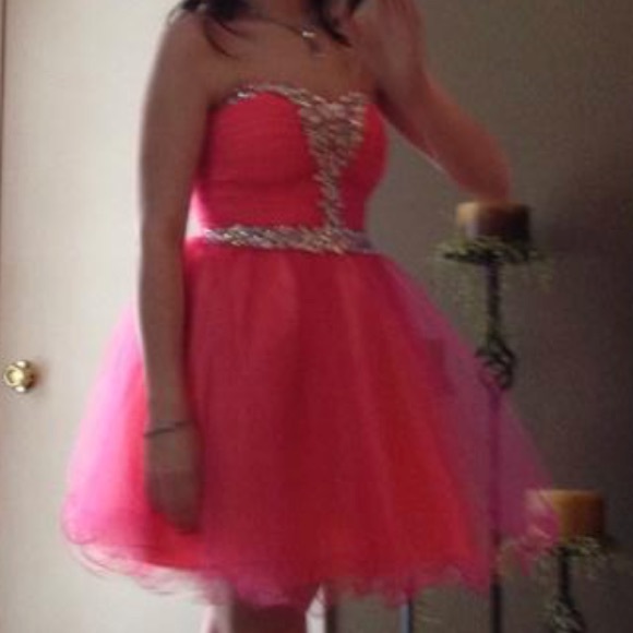 Homecoming dress - Picture 2 of 3